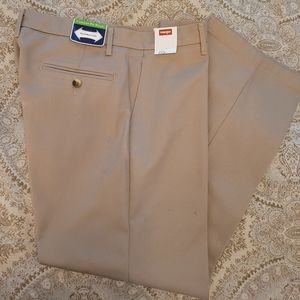 Men's Wrangler Khaki pants Size 32x29